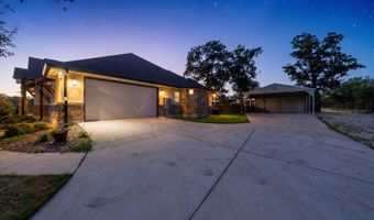 1009 Bluebonnet Ln, Adkins, TX 78101