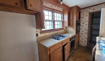 206 Harlem St, Bishopville, SC 29010