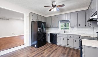 305 Summer Ct, Woodstock, GA 30188
