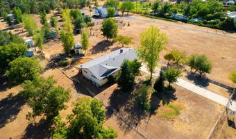 17201 Flowers Ln, Anderson, CA 96007