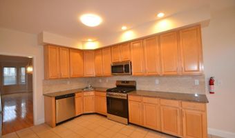105 BOLTON Ct 156, Ambler, PA 19002