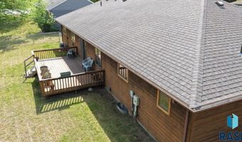 1212 E Fleetwood Cir, Brandon, SD 57005