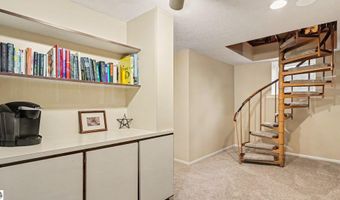 115 Golfside Dr, Alma, MI 48801