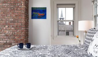 98 Mill St 4, Newport, RI 02840