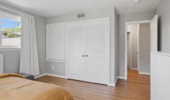 2606 N QUINCY St, Arlington, VA 22207