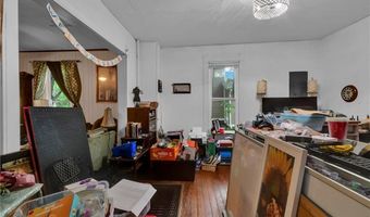 118 7th St, Baldwin City, KS 66006