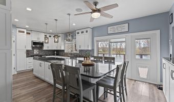 3144 Windmill Ct, Adrian, MI 49221