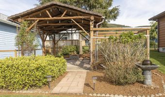 126 N Ocean Ave, Rockaway Beach, OR 97136