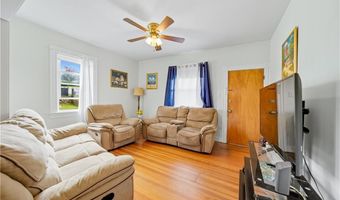 32 Maplewood Ave, Cranston, RI 02920