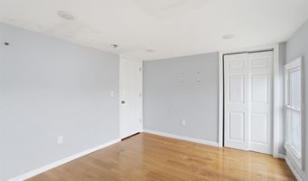 13 COTTAGE St, Bayonne, NJ 07002