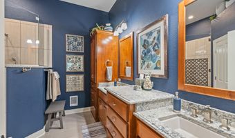 420 Cobblestone Ct, Slinger, WI 53086