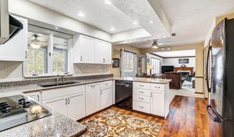 5241 Hawthorne Valley Dr, Westerville, OH 43082