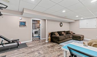 601 Acorn Ct, Antioch, IL 60002