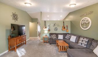 4009 NE Somerset Dr, Albany, OR 97322