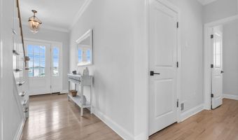 33 Amherst Dr, Bayville, NJ 08721