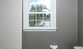 144 Mountain View Dr, Abingdon, VA 24211