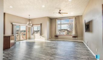 808 N Quartz Ave, Brandon, SD 57005