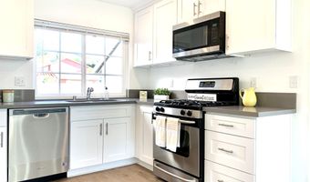 30725 Mainmast Dr, Agoura Hills, CA 91301