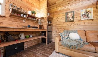 464 Collier View Rd, Cascade, ID 83611