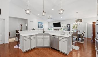 519 Triton Way Dr, Ballwin, MO 63011