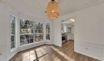 4935 Tanners Spring Dr, Alpharetta, GA 30022