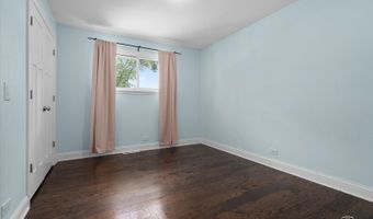 515 W DIVERSEY Ave, Addison, IL 60101