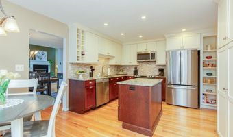 37 Standish Way, Amherst, NH 03031