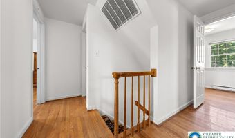 3146 Club Dr, Allentown, PA 18103