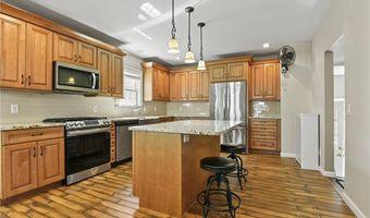 194 Gould Ave, Warwick, RI 02888