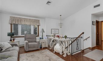 40 Red Oak Dr, Coventry, RI 02816