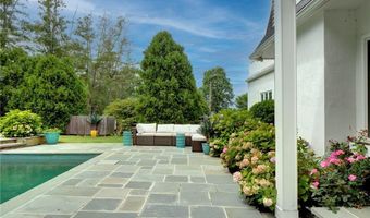 1 Harbor View Dr, Newport, RI 02840