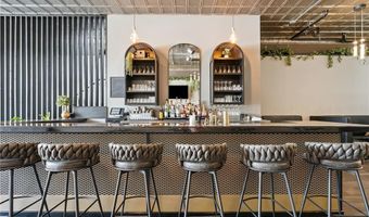 103 E Main St, Anamosa, IA 52205