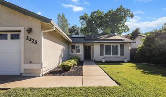 2225 Shenandoah Dr, Anderson, CA 96007