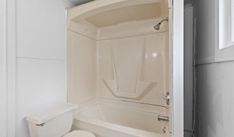 415 W Beecher, Adrian, MI 49221