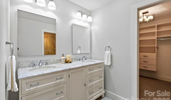 12 Beech Tree Ln, Asheville, NC 28804