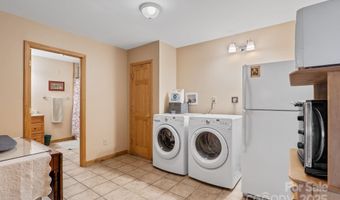 150 Avondale Ridge Rd, Asheville, NC 28803