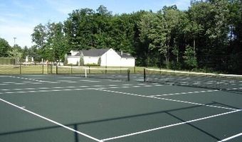 792 NANCY Dr, Aurora, OH 44202