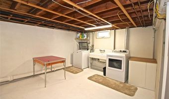 139 Coggeshall Ave, Newport, RI 02840