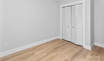 20 Rash Rd, Asheville, NC 28806