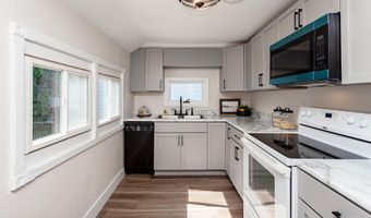 1132 Northwestern Ave, Ames, IA 50010