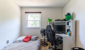 27 Gibraltar Ct, Barnegat, NJ 08005
