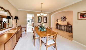 1819 N Normandy Ct, Arlington Heights, IL 60004