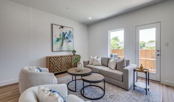 5613 Woodlands Dr, The Colony, TX 75056