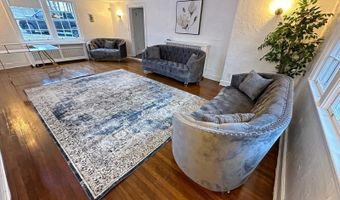 9 Birch Hill Rd, Albany, NY 12211