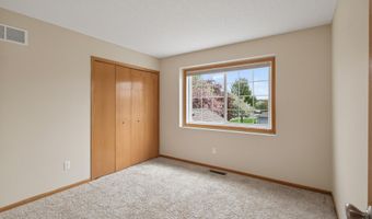 15822 Fleet Trl, Apple Valley, MN 55124