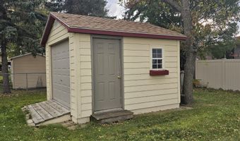 204 NE 21st Ave, Aberdeen, SD 57401