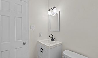 176 Church St, Aberdeen, NJ 07747