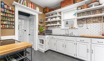 5 Dennis Ave, Cranston, RI 02905