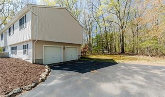 136 Hope Hill Ter, Cranston, RI 02921