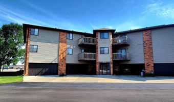 929 Circle Dr, Aberdeen, SD 57401